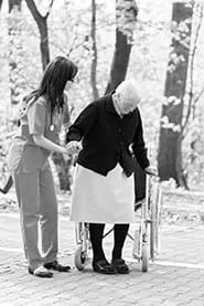 Personal carer in an institution for the elderly